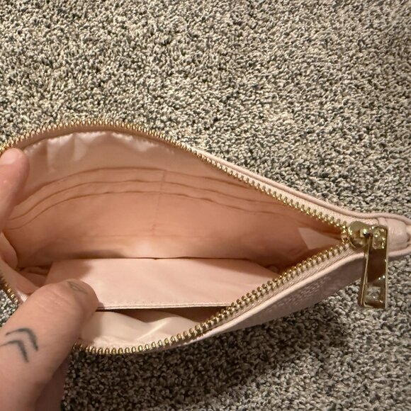 DoTERRA light pink oil wristlet - Picture 4 of 9